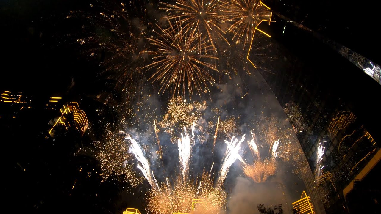 (4k) 2021 Philippines New Year Countdown | Rockwell Makati Metro Manila | Dragon Fireworks