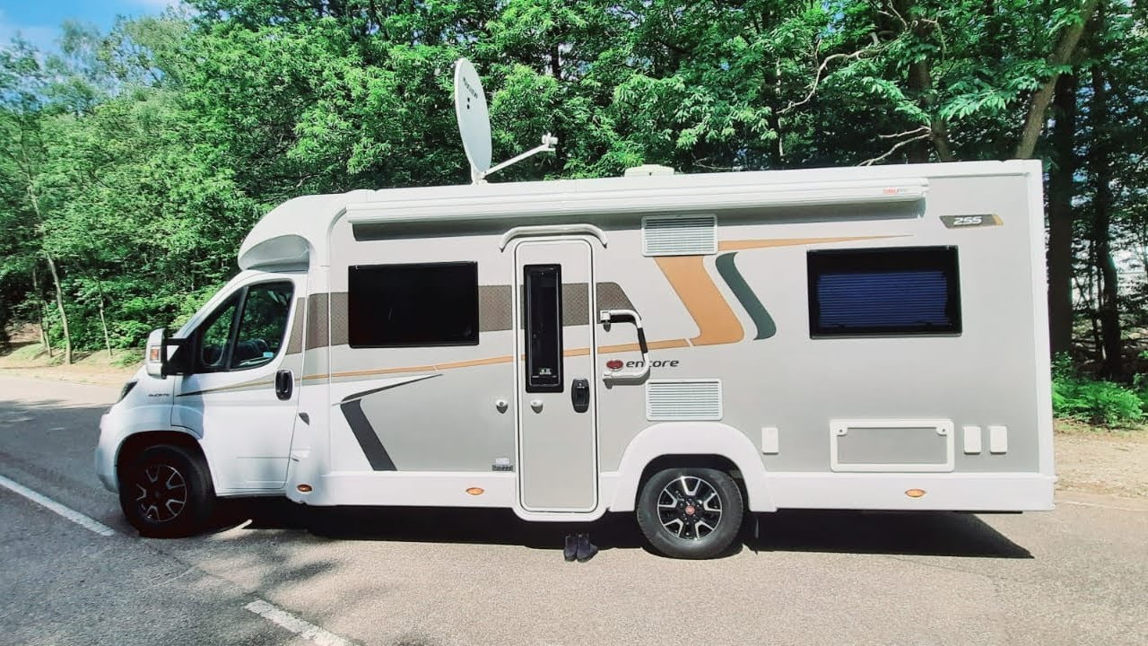 For Sale Elddis Encore 255 2021 2600 miles 4 berth/belts A/C Satellite auto box