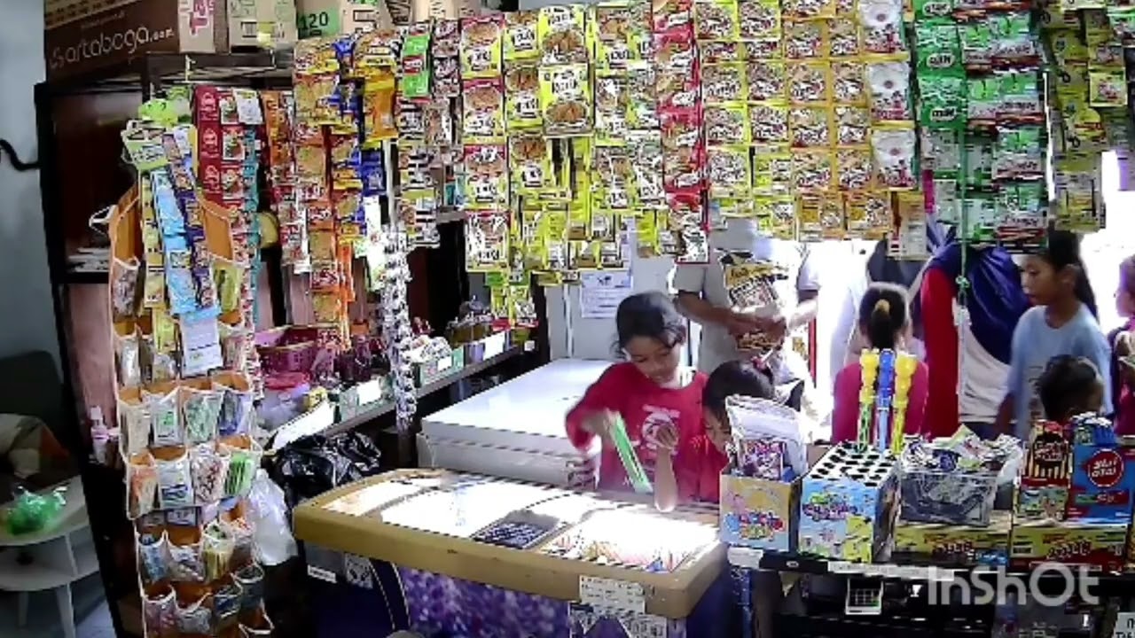 Suasana di Toko saat 17 agustusan