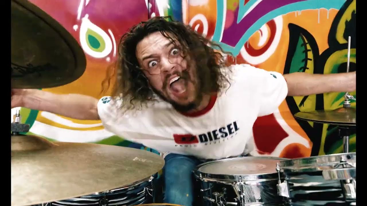 GUERRILLA WARFARE - SmaLL TaLk // SmaLL HiLLz [Official Video]