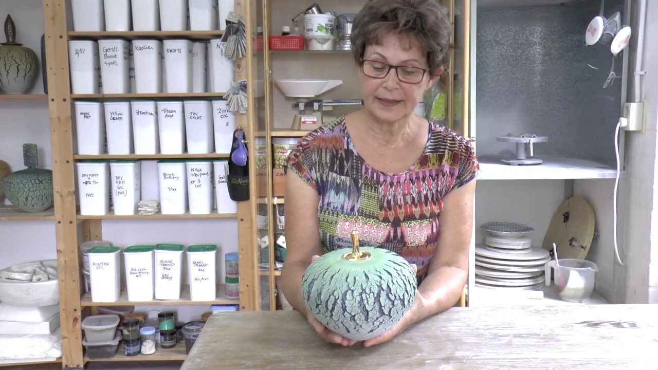 Jolanda Verdegaal - Natuurlijk gebarsten klei - Naturally Cracked Clay