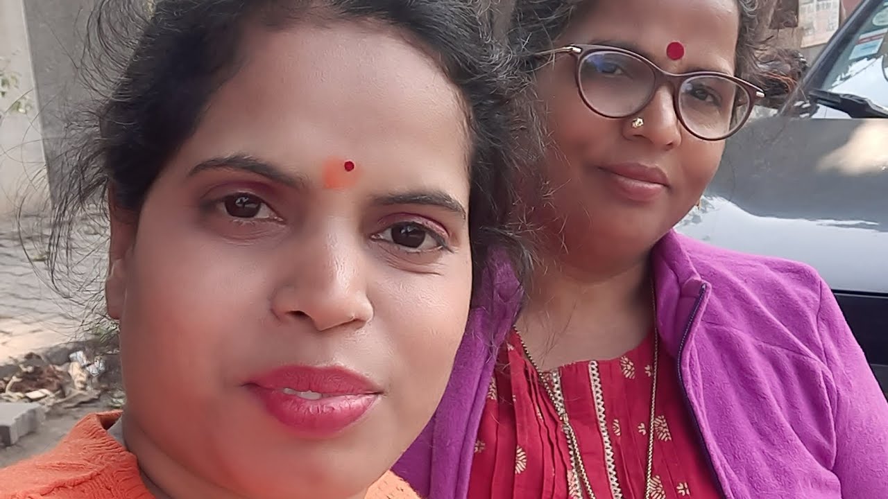 आज माँ-बेटी की हंसी से घर गूंज उठा! 😀😀