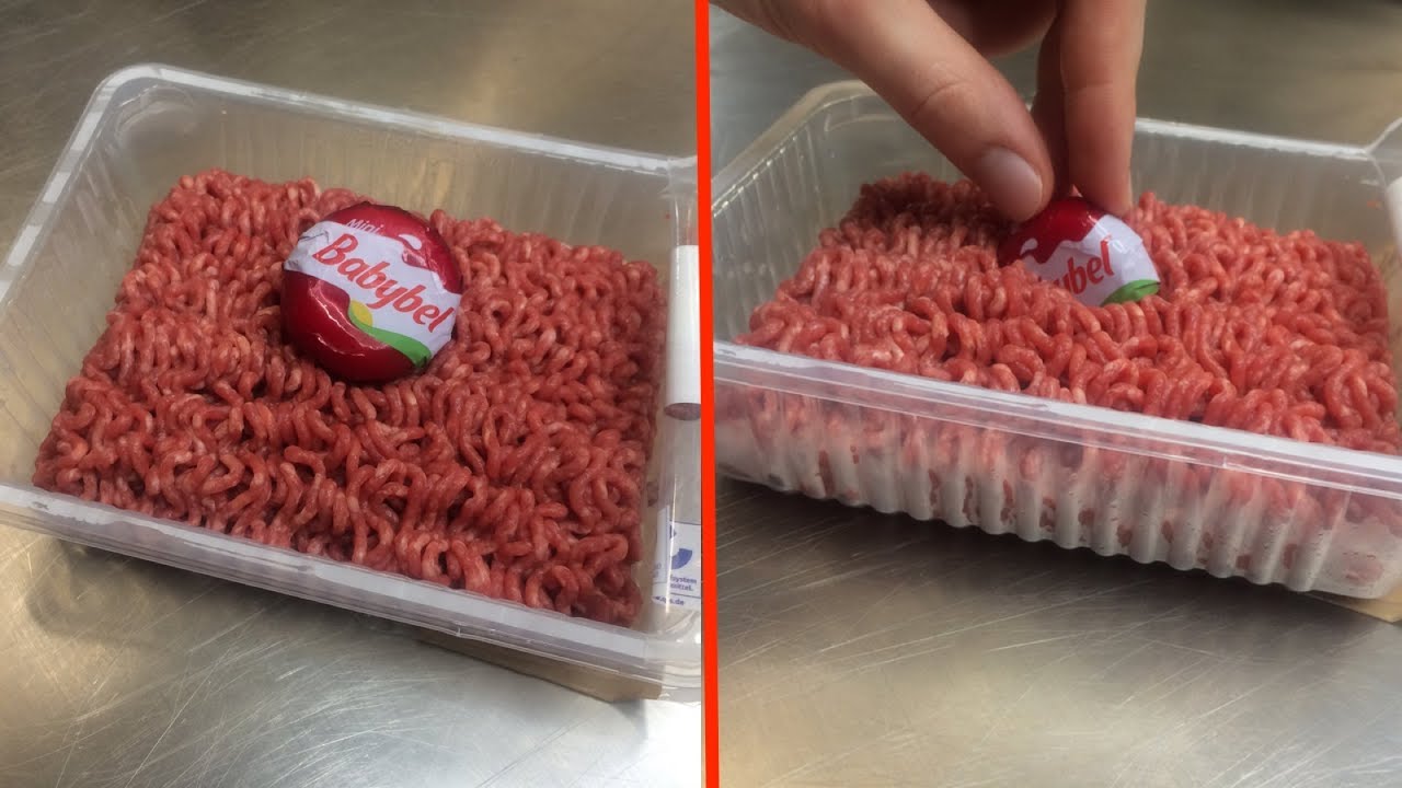 ベビーチーズ5つをひき肉で包む。そのあとの変化を見て！