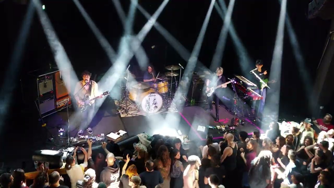 Verdena - Sui Ghiacciai (finale) e Volevo Magia (live Hole44 - Berlino - 25 Aprile 2023)
