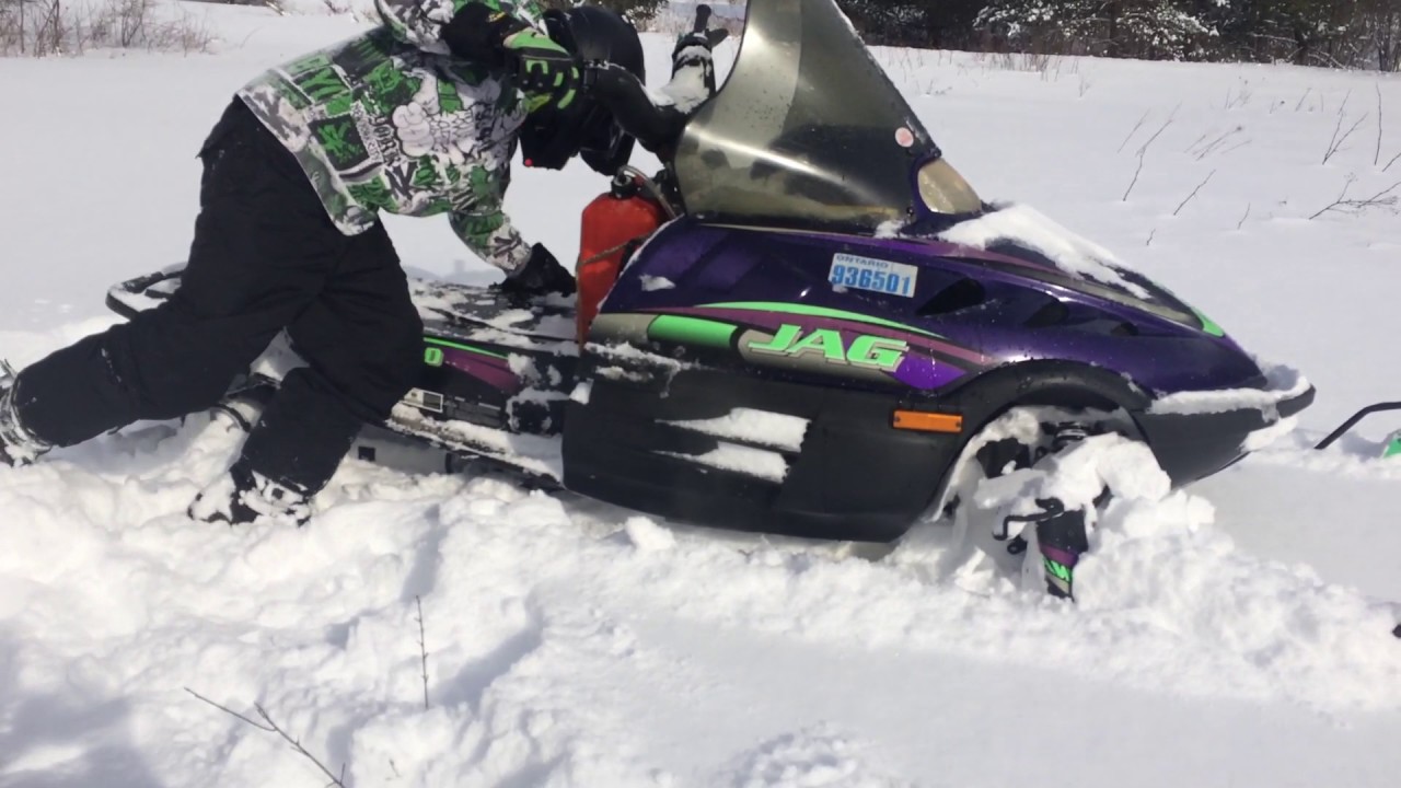 1998 Arctic cat jag 340 playing in 17 inches of pow