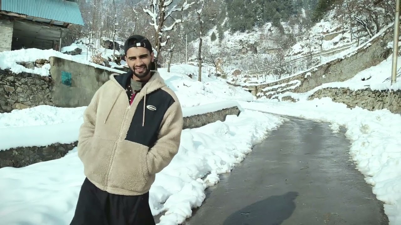 Welcome to Mukthair Khan Vlogs – jahan real life, real emotions aur real moments milte hain ek hi 