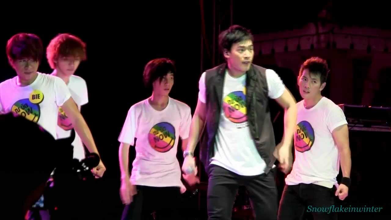 Bie @ Seed Show #76 (25-02-12) Look Like LOVE + ฮา