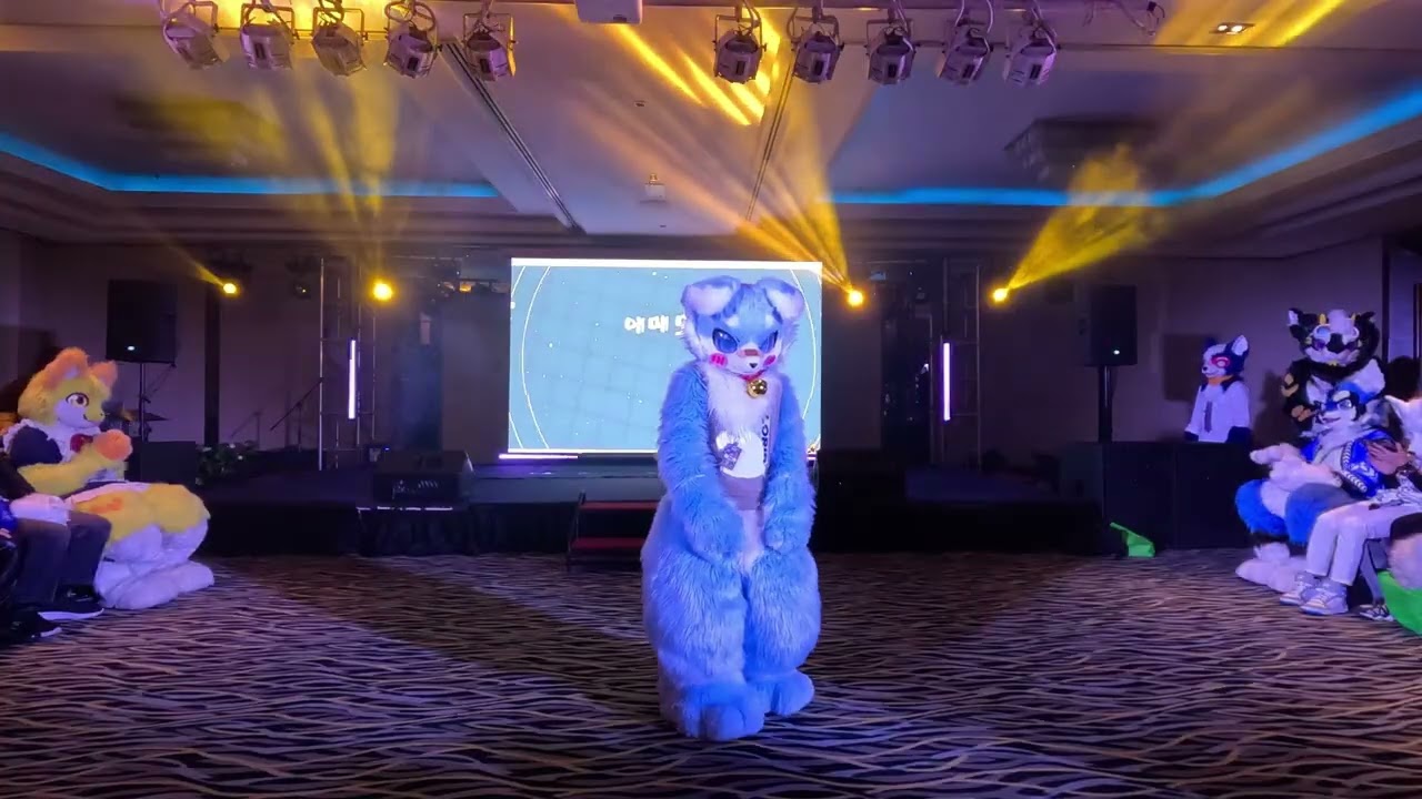 FURUM 2025 Fursuit Dance - Nuonuo