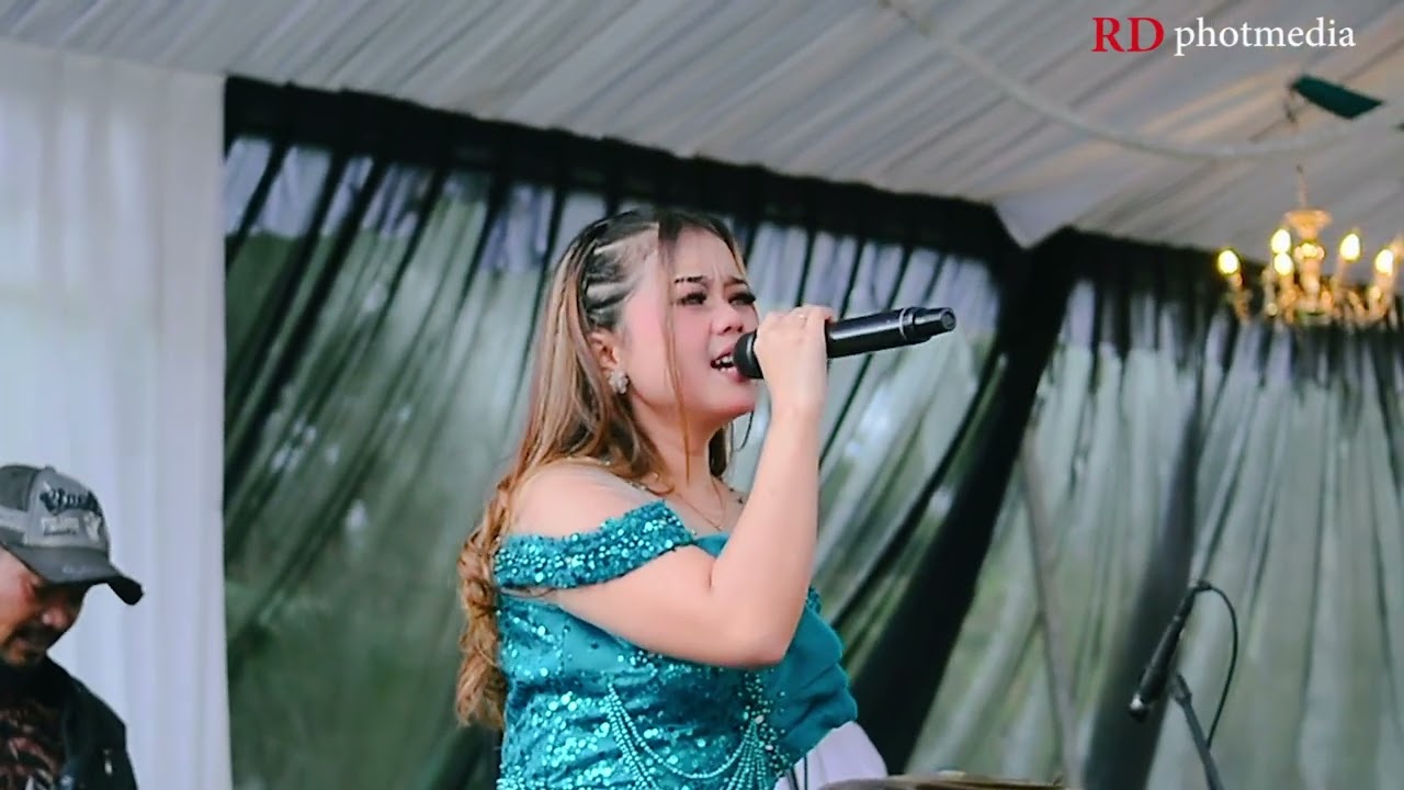 KATINEUNG ATI - ANGGITA dwi - RHE N MOUR music ( Official live Music Cover )