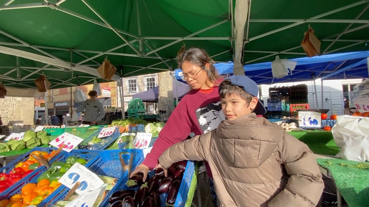 Belanja Ke Pasar Petani Inggris, Lanjut Bikin Kue untuk Tetangga