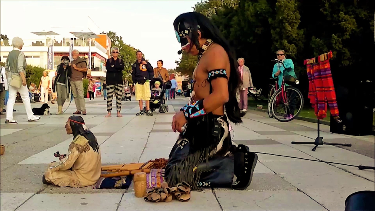 Dancing on the floor live Alexandro Quereval&uacute;