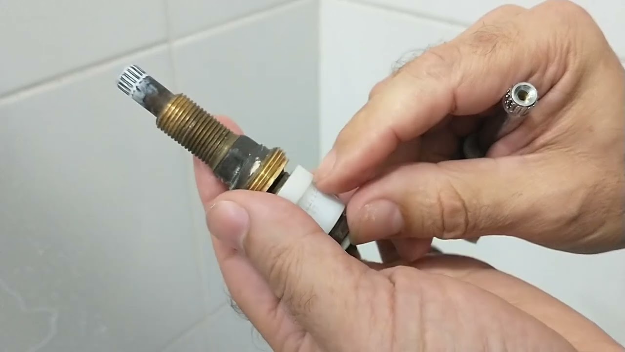 Como trocar o reparo do  registro do chuveiro de forma simples e rápida