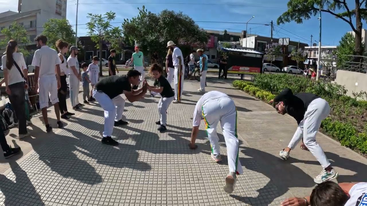 Vadiando Ezeiza - Clase con Professor Garza de Escuela De Capuera Epo
