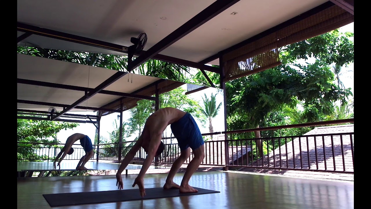 Daniel Stringer Demos Dropbacks, Tic Tocs, Vrischikasana at Samahita Retreat, Thailand