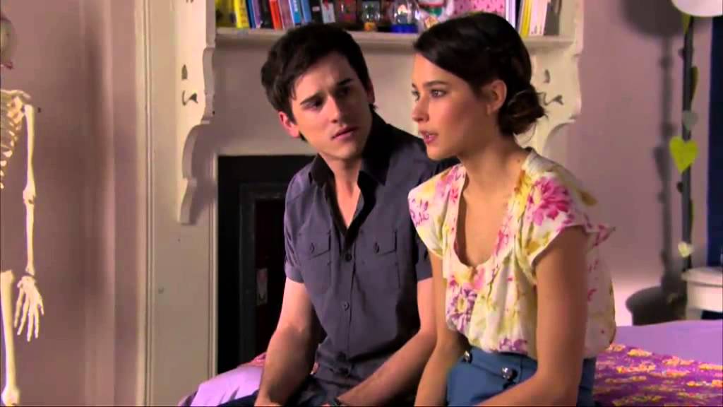 Home and Away: Friday 13 December - Clip