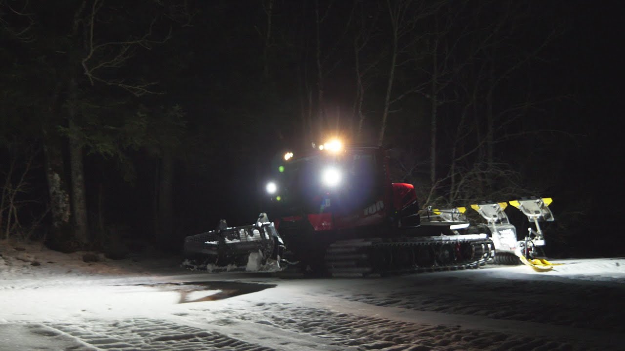 Dans les coulisses du damage nocturne à Autrans.