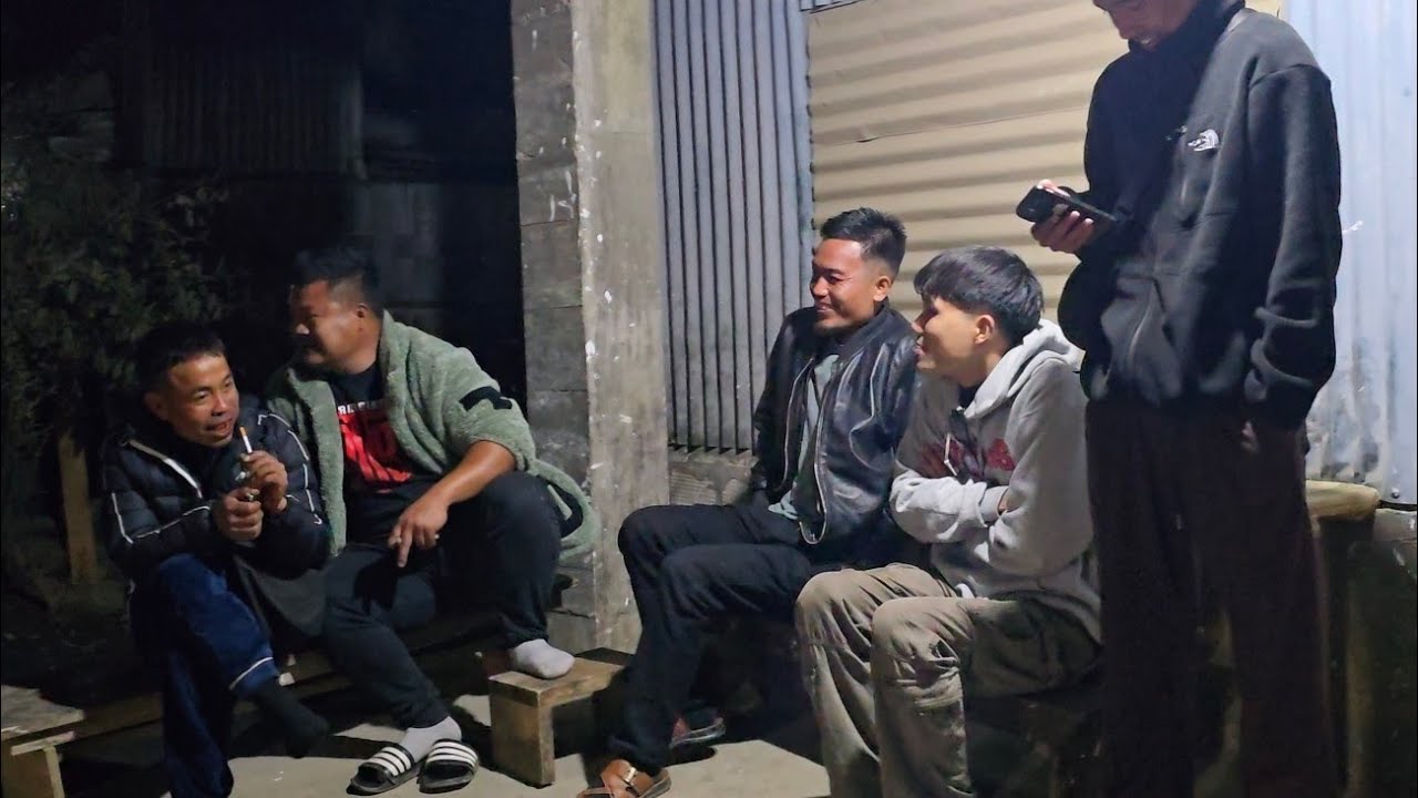 J Lalrosanga leh a chi leh kuangte.