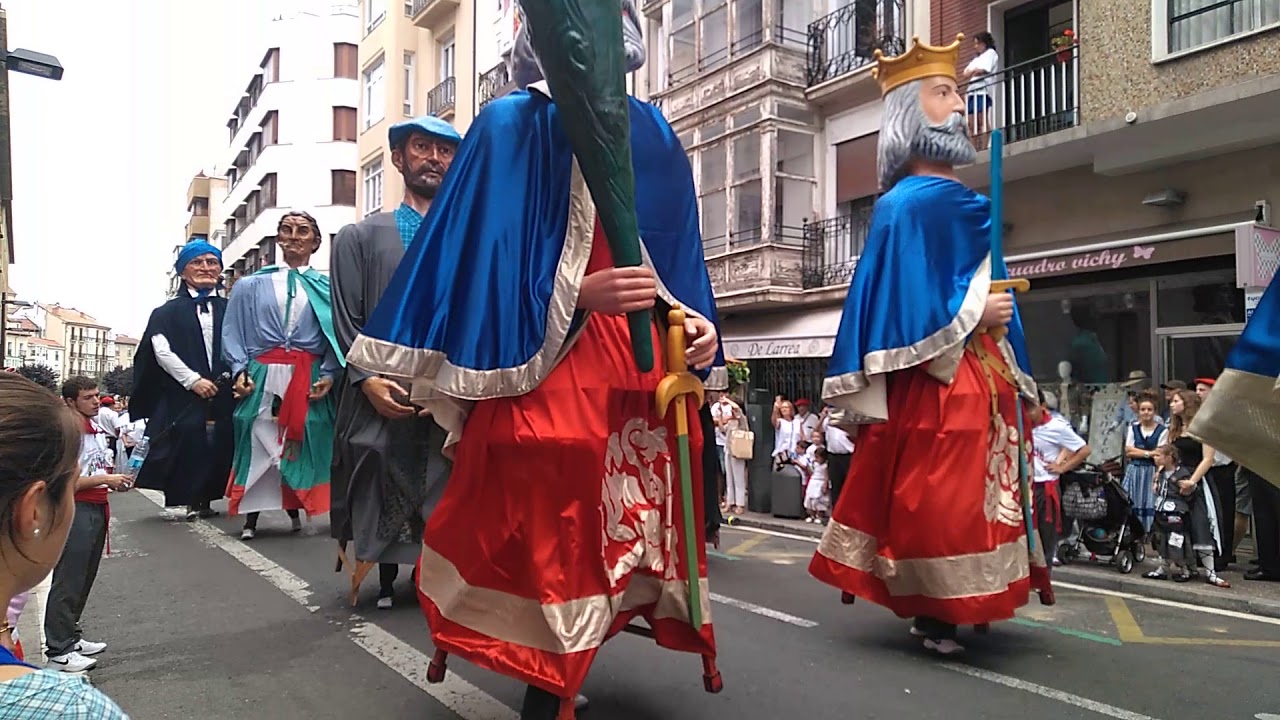 Gigantes de Vitoria Gasteiz vals fiestas 2018