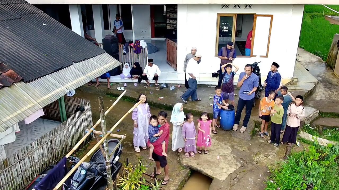 Suasana kampung santri di sore hari | Kampung Rawabelut, Cireunghas kabupaten Sukabumi, Jawa Barat