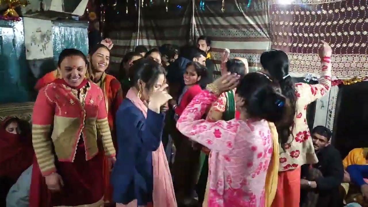 Paddari dance 