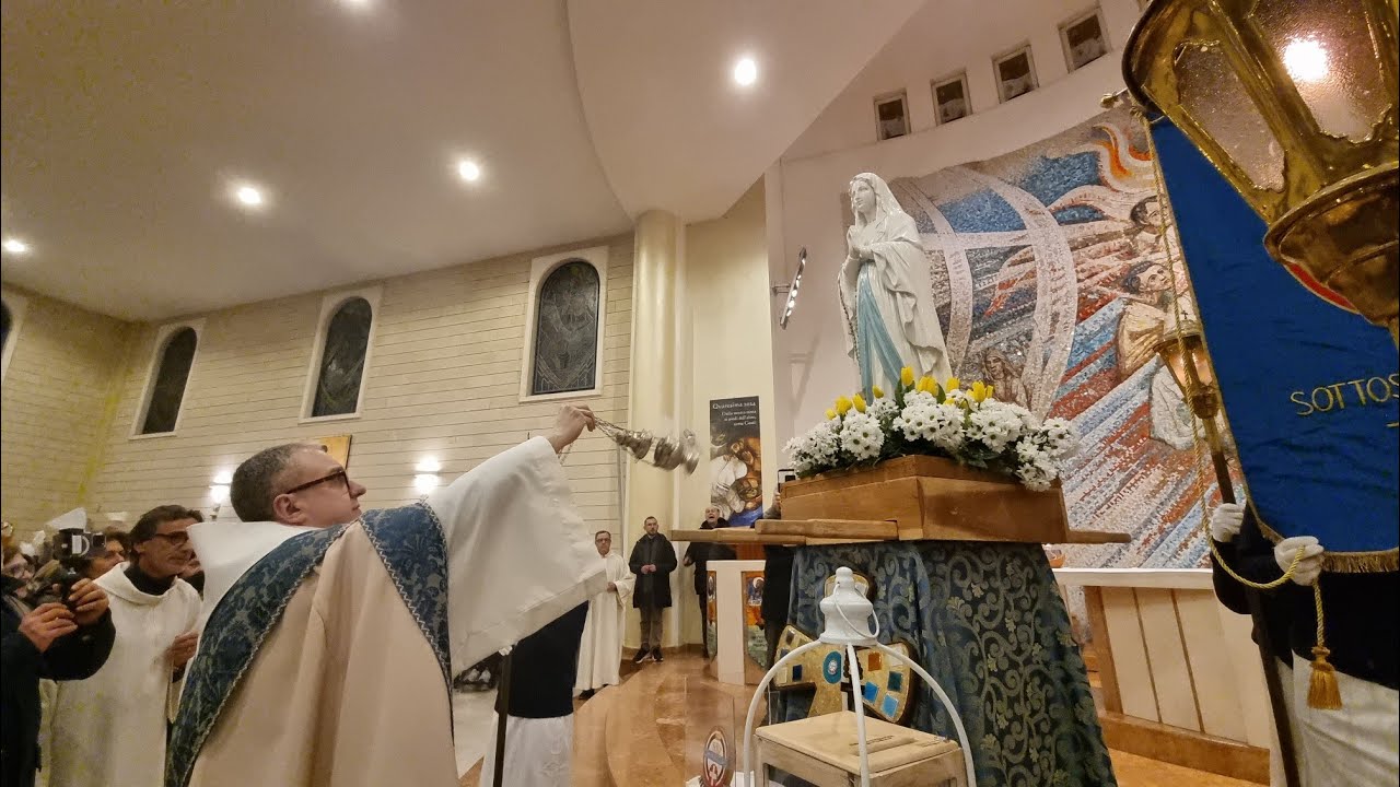 A Trani la statua della Madonna di Lourdes Grande emozione per l'arrivo della Mamma Celeste