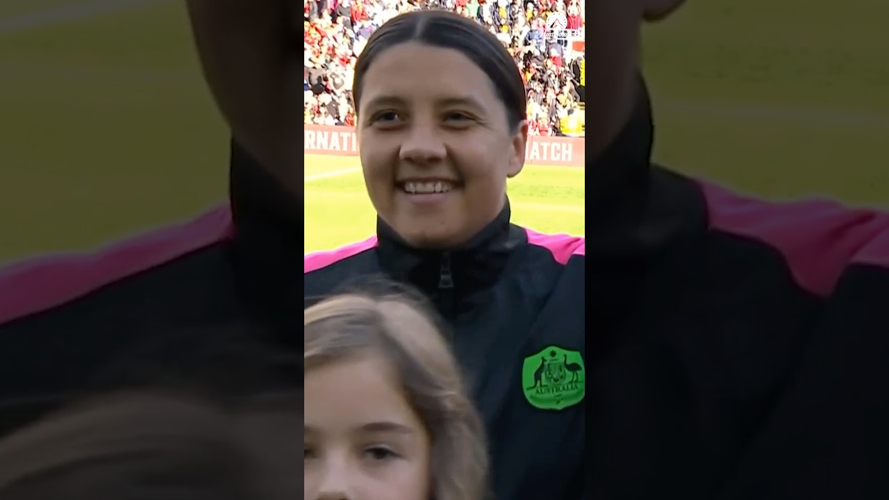 Singing the national anthem for the first time with your teammates in 725 days. 🇦🇺