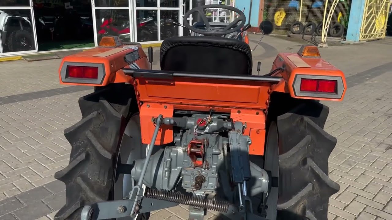 KUBOTA L1- 18, якісний трактор не за всі гроші!