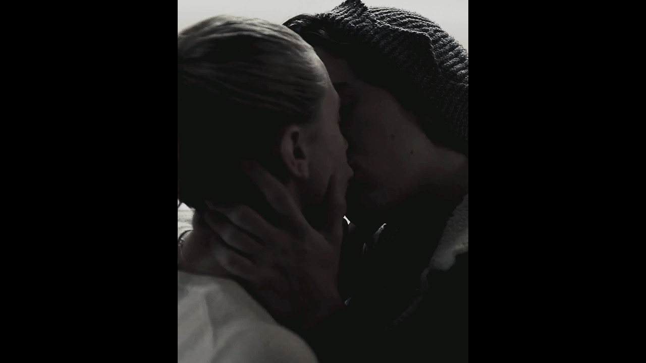 Betty & Jughead Edit || I miss my babies so much nobody understands bughead like me. #bughead