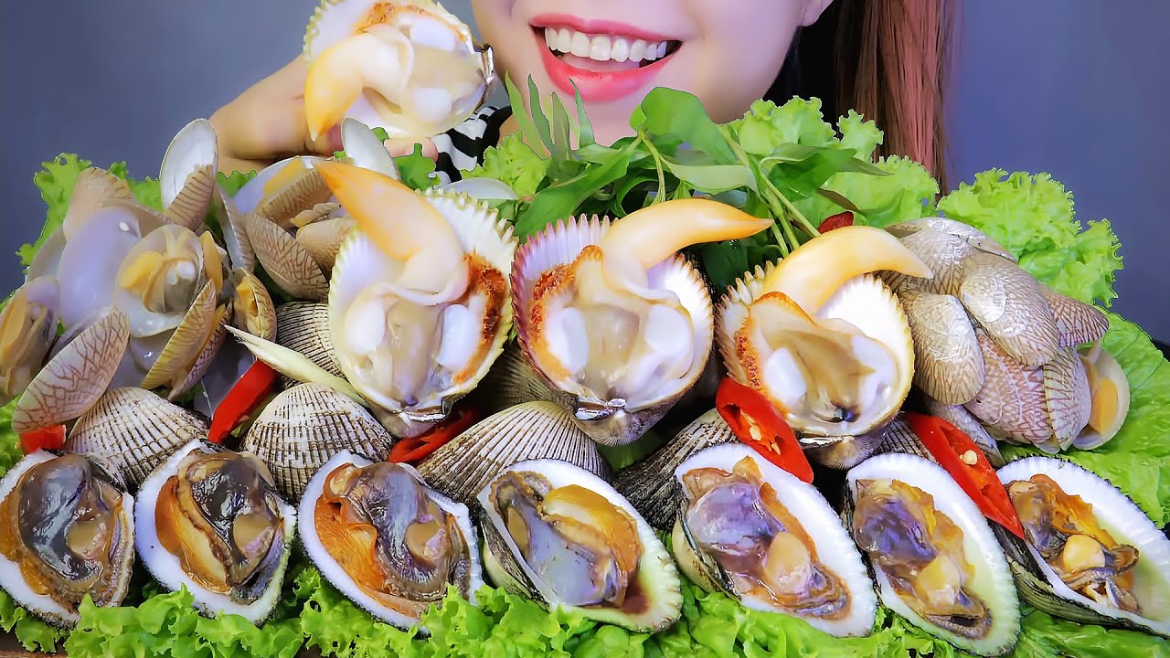 ASMR EATING CLAMS PLATTER ( elongate cockles ) , EATING SOUNDS | LINH-ASMR