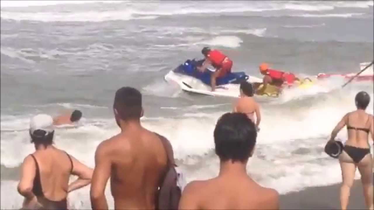 Salvataggio in mare - Fregene - salvataggio congiunto pattino e moto d'acqua