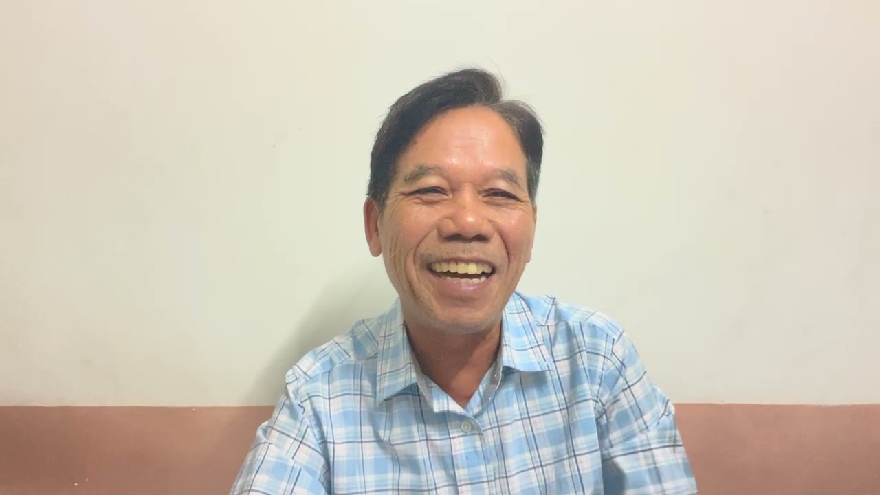 2439 -Ở Mỹ không phải có tiền muốn kiện ai cũng được. -Đời sống ở Mỹ rất vất vả và mệt mỏi. 