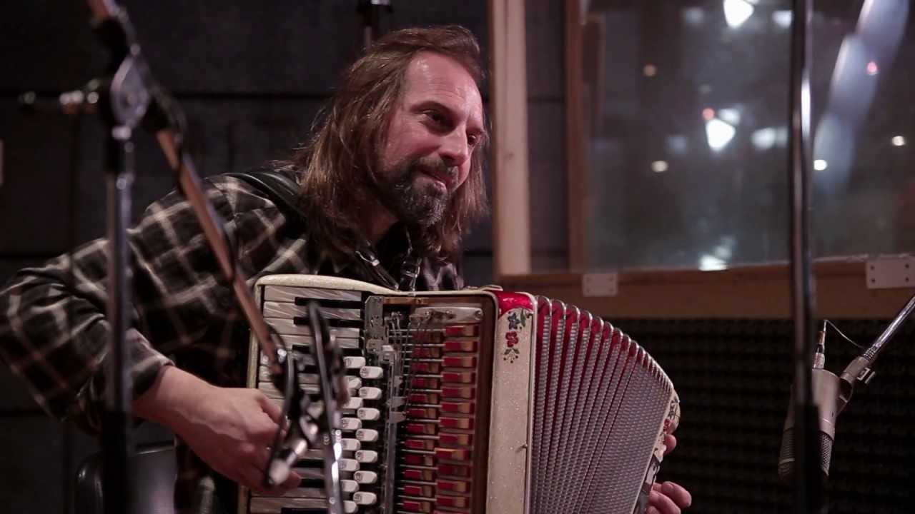 Pynandí [Los descalzos] Matías Martino & Chango Spasiuk