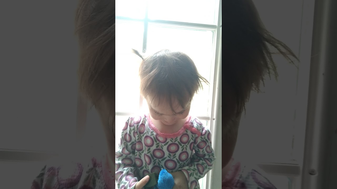 Iris Sapphire describes her baby bird gift (2.5 years old, 31 months) July 28, 2021