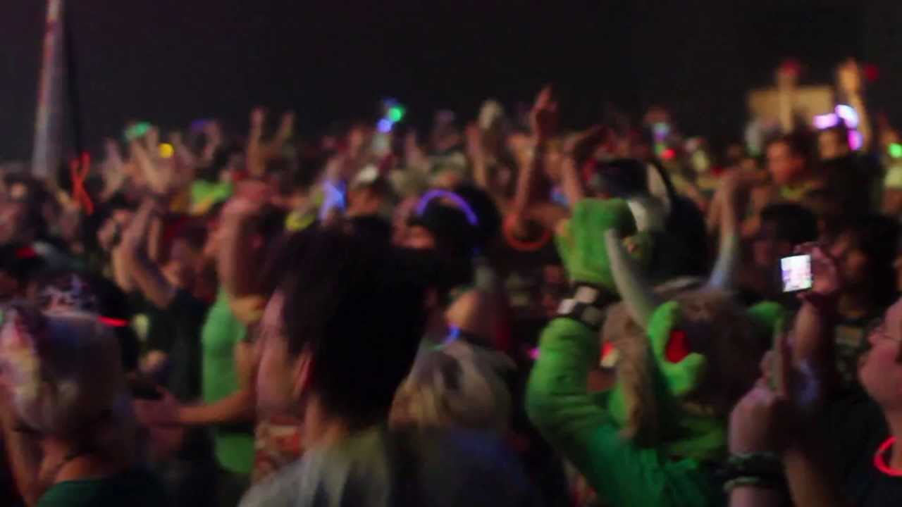 Anthrocon 2013 - Dance Party - DJ Renard - by Silvercase Productions