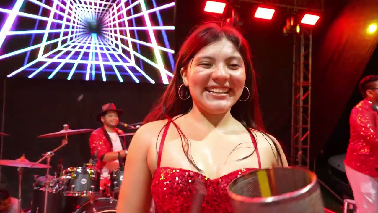 La Cortina, El Viejo Del Sombrerón, Pensando En Él · Somos X (En Vivo Tecpan)