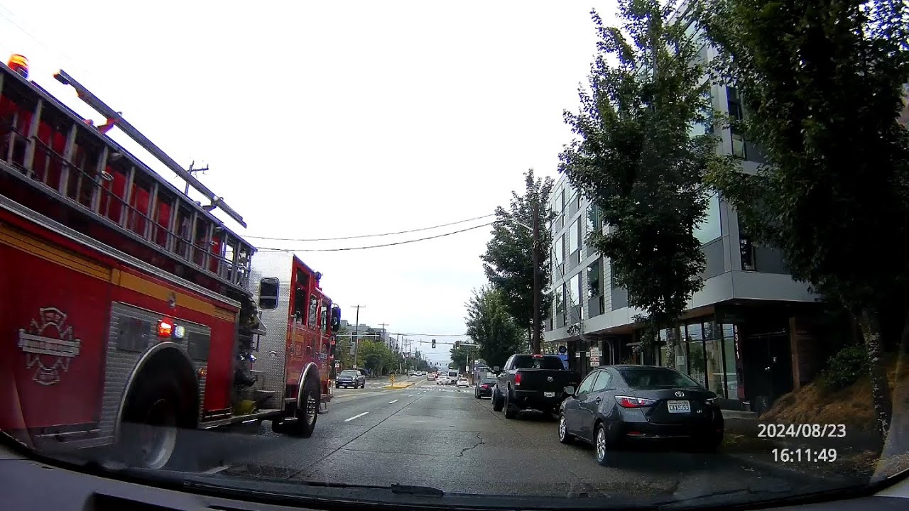 [From my dashcam] Seattle Police, Fire and EMS responses #26