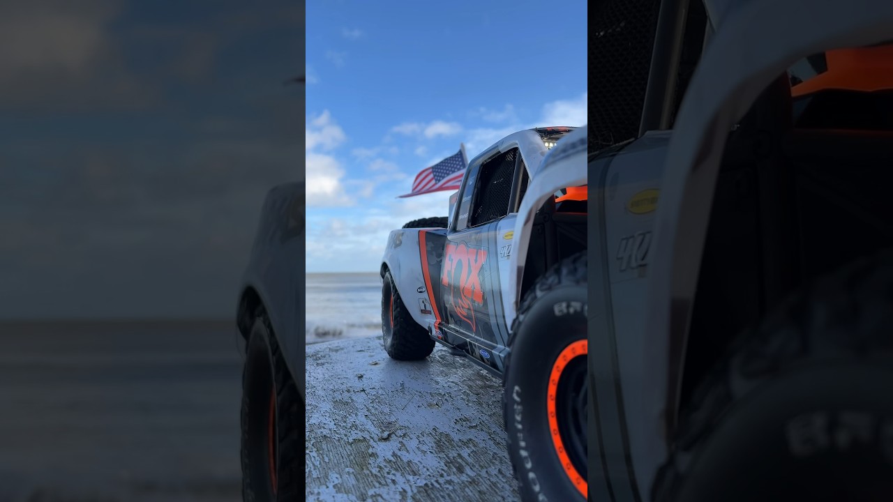 Beautiful Traxxas udr at the beach #traxxas #udr