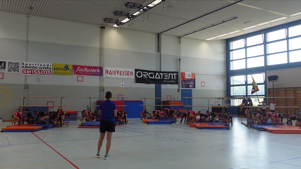 Schulstufenbarren -1. DG.- | Gym Day Grosswangen | STV Neuenkirch