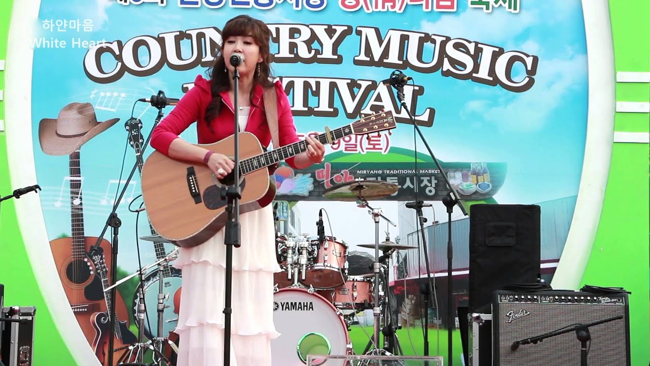 [김희진 金熺進 Kim Hee-Jin] 찔레꽃 | 밀양전통시장 제6회 정나눔축제.Miryang COUNTRY MUSIC FESTIVAL (2015 0509)