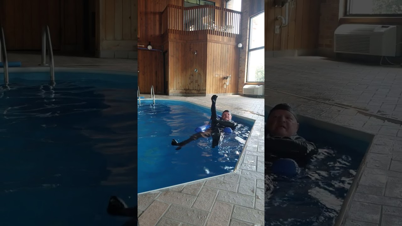 bootplay in the pool