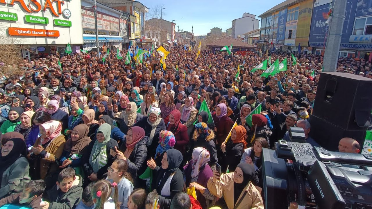 DEM PARTİ'DEN SEÇİM KUTLAMALARI