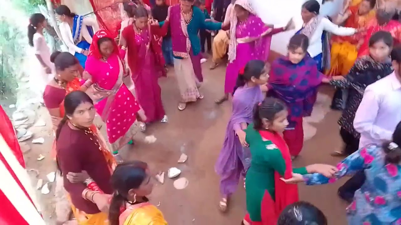 Kumauni jhoda chanchri  #Hm pahadiyo  ki pehchana # 🤗🤗