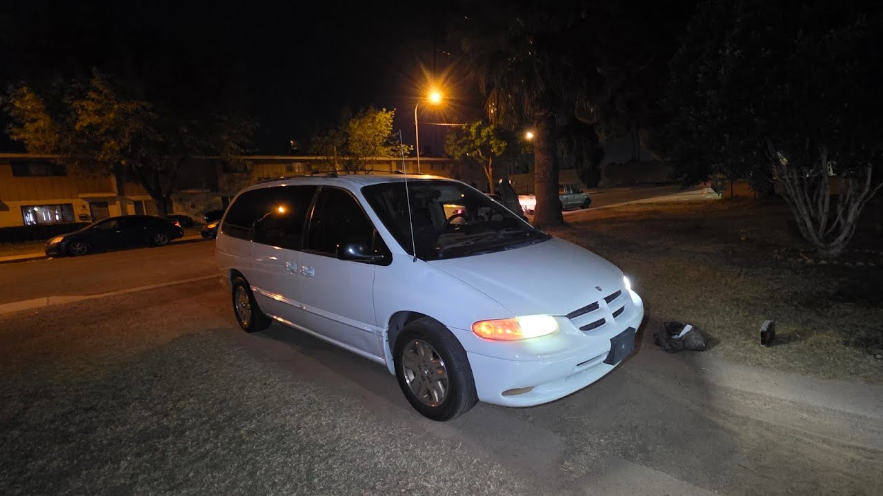 ⁹⁶ dodge gran caravan 3.8 pt1 se qudan ensendidos los avanicos prolema compu del 3.3 le queda 