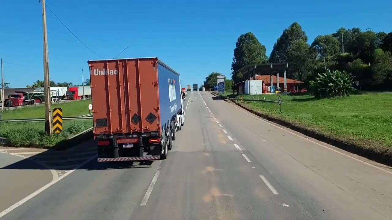 ACIDENTE NA BR381 RODOVIA FERNÃO DIAS SENTIDO SÃO TRAVOU TUDO KM702  