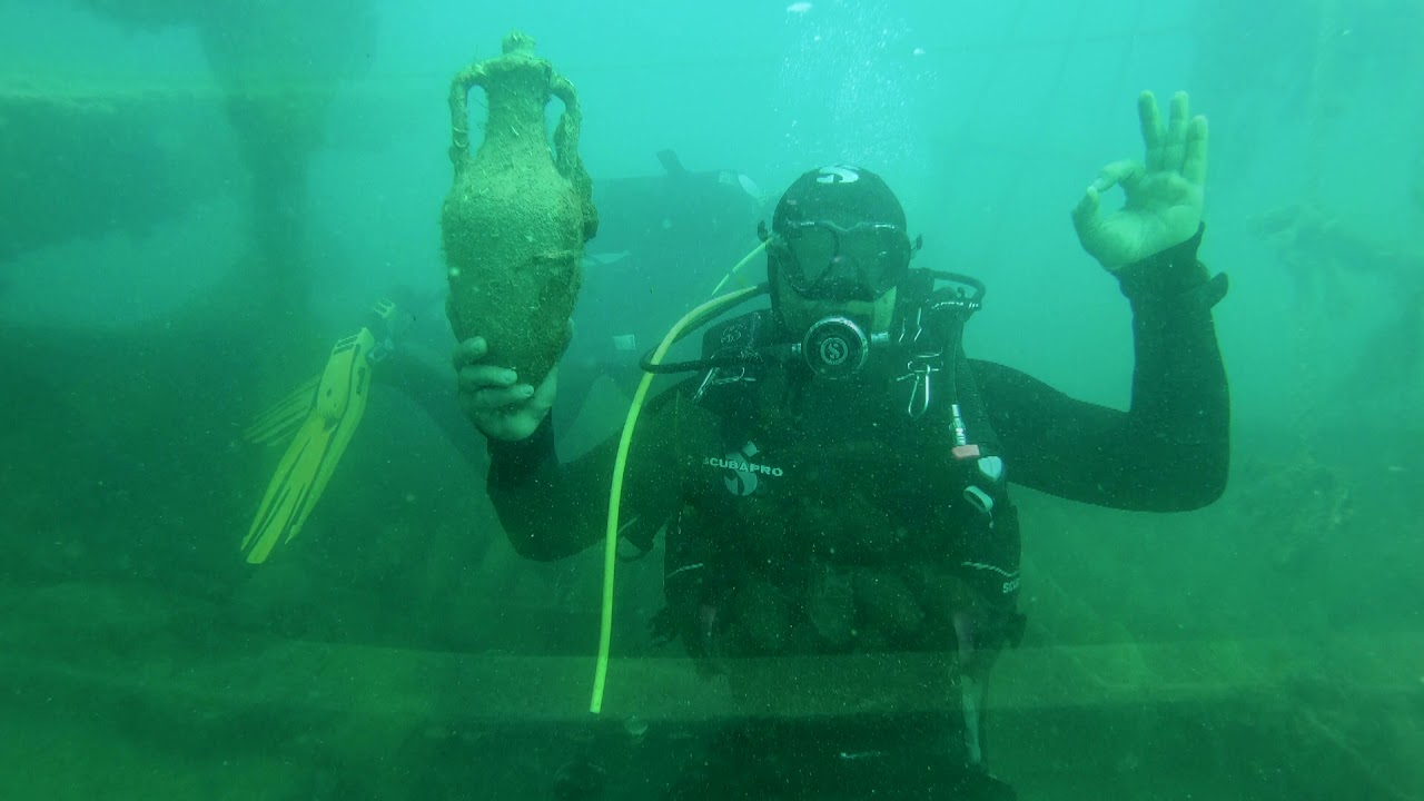 Edivo slideshow undewater winery