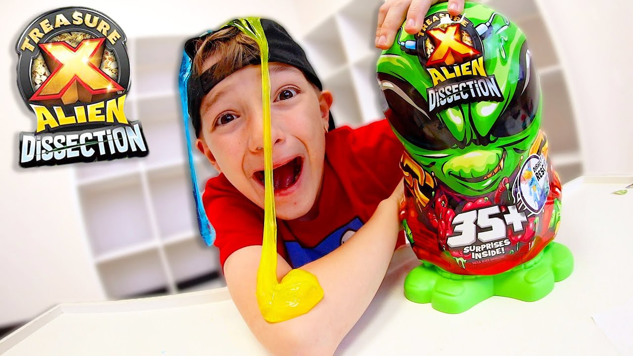 Father & Son HUGE ALIEN DISSECTION! (Don't Get Slimed!)