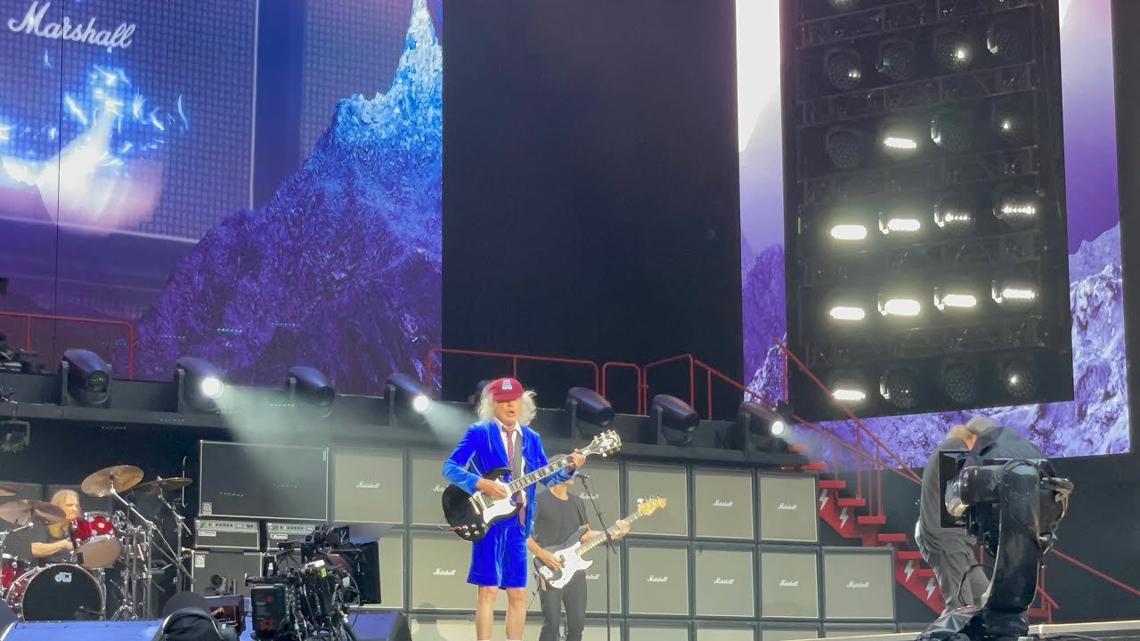 AC/DC Thunderstruck Live Wembley London 03.07.24