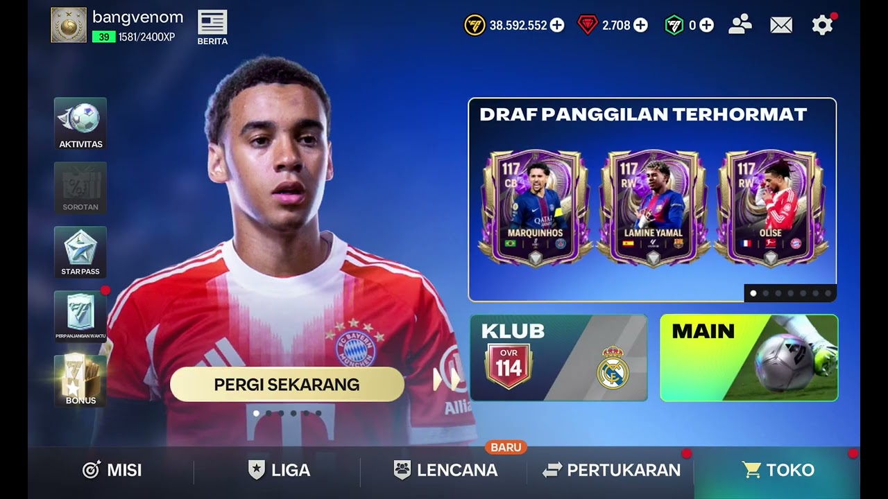 Pemain FC sambil ngerjain pekerjaan rumah