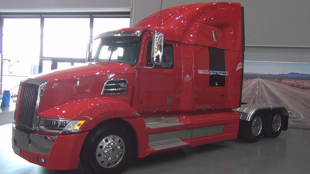 Western Star 5700 XE Tractor Truck (2018) Exterior and Interior