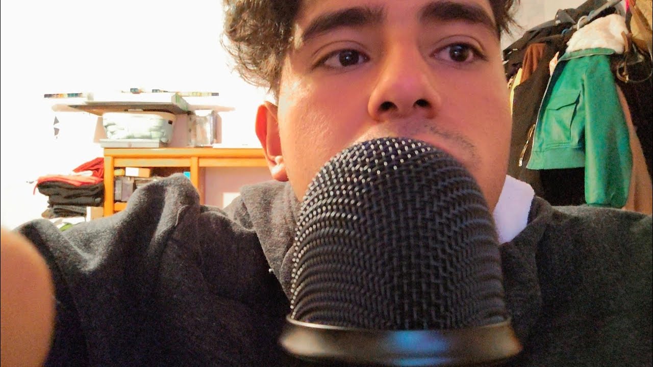ASMR month sounds and kisses 😘